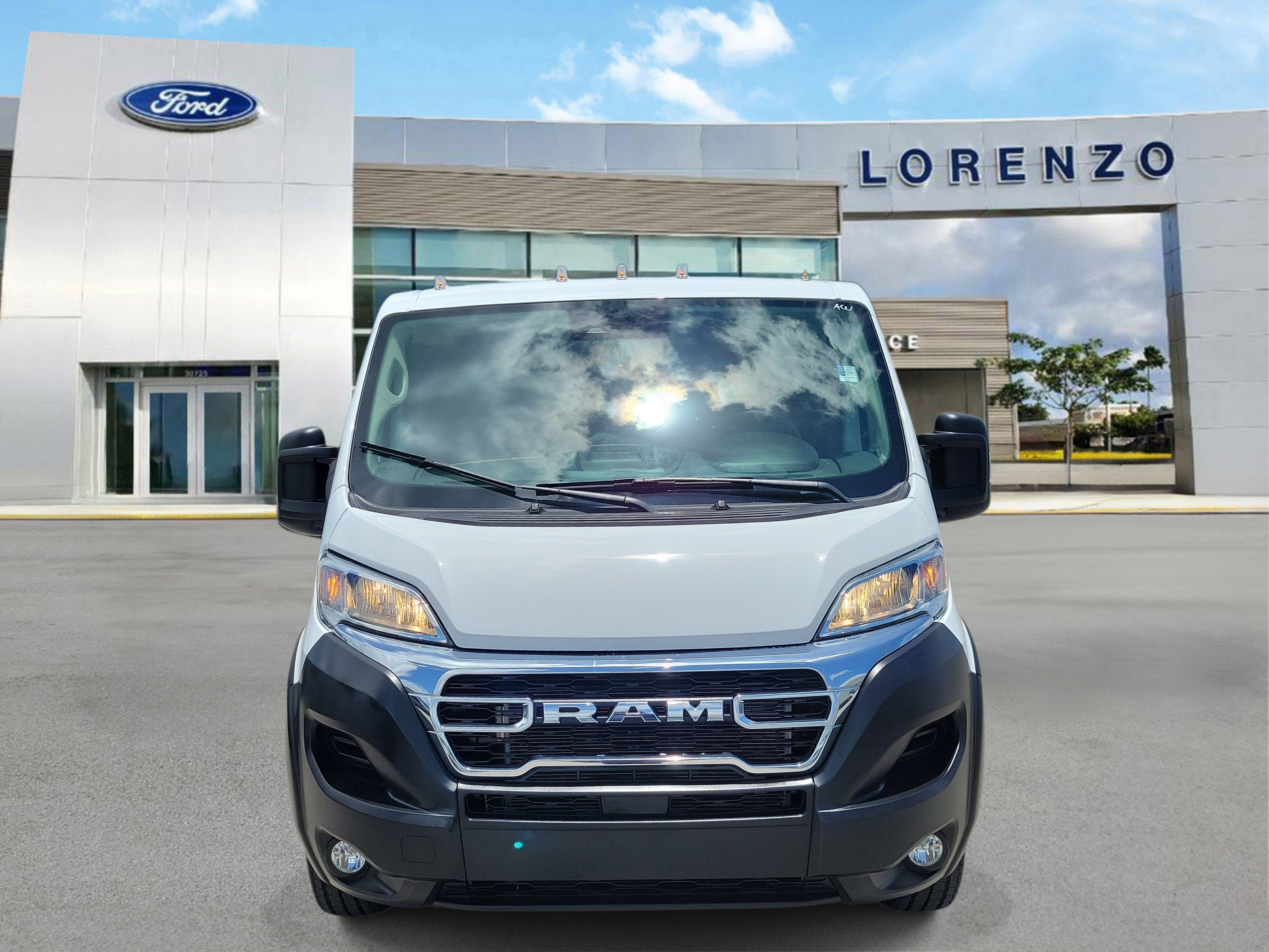 Used 2025 RAM ProMaster 2500 w/ U-Haul Equipment Group FWD image 2