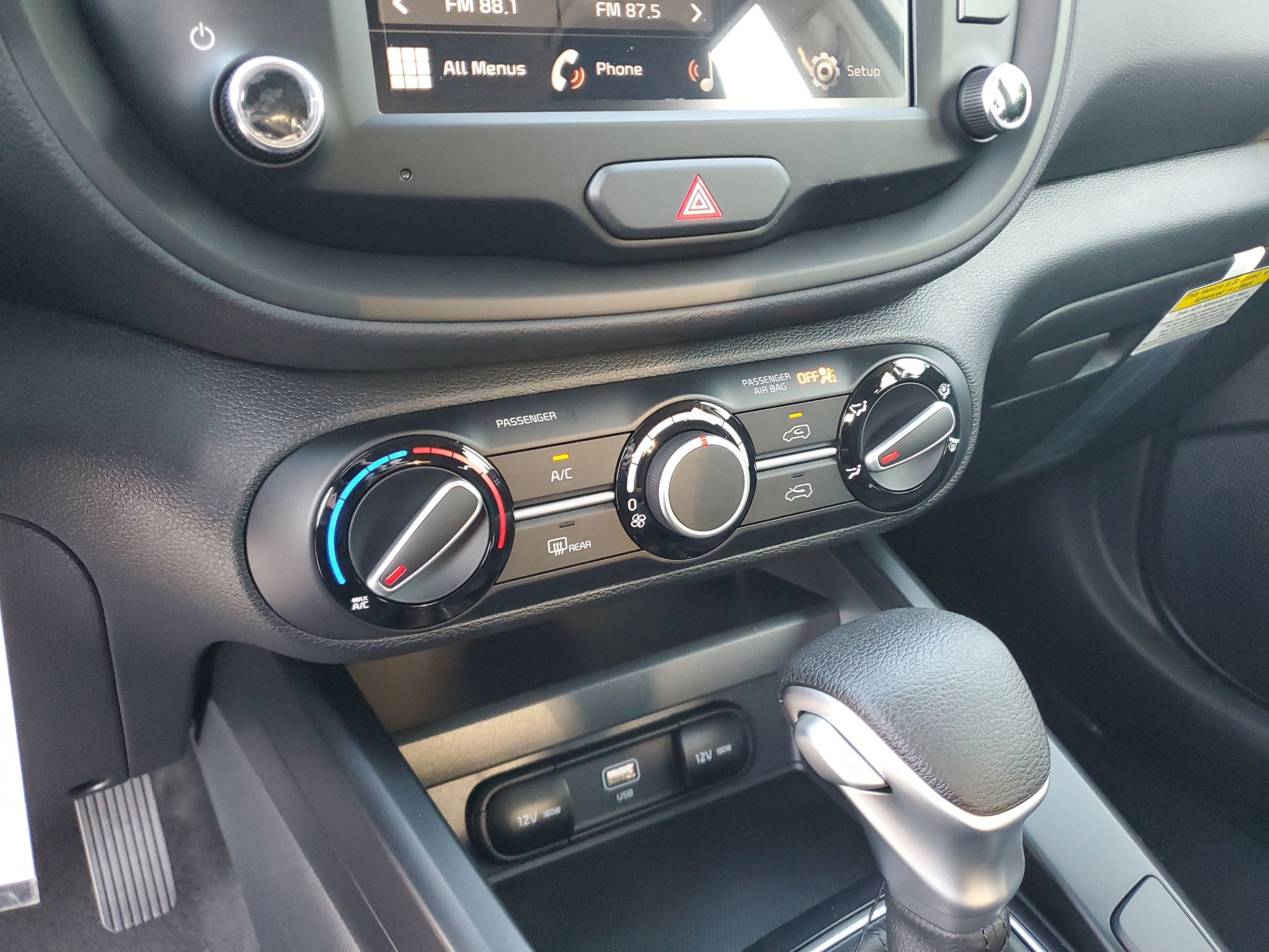 Used 2025 Kia Soul LX FWD image 25