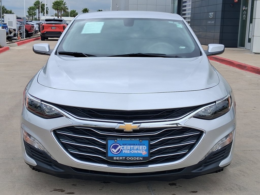Used 2022 Chevrolet Malibu LT FWD image 2