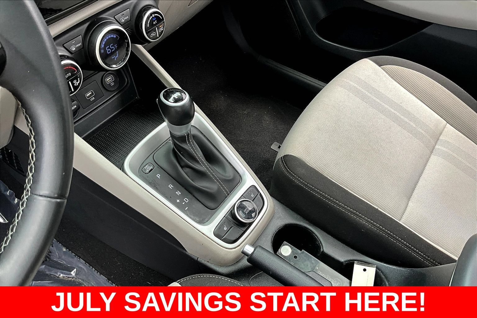 Used 2021 Hyundai Venue SEL w/ Premium Package FWD image 18