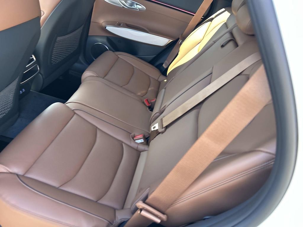 New 2026 Genesis GV70 2.5T Advanced image 23