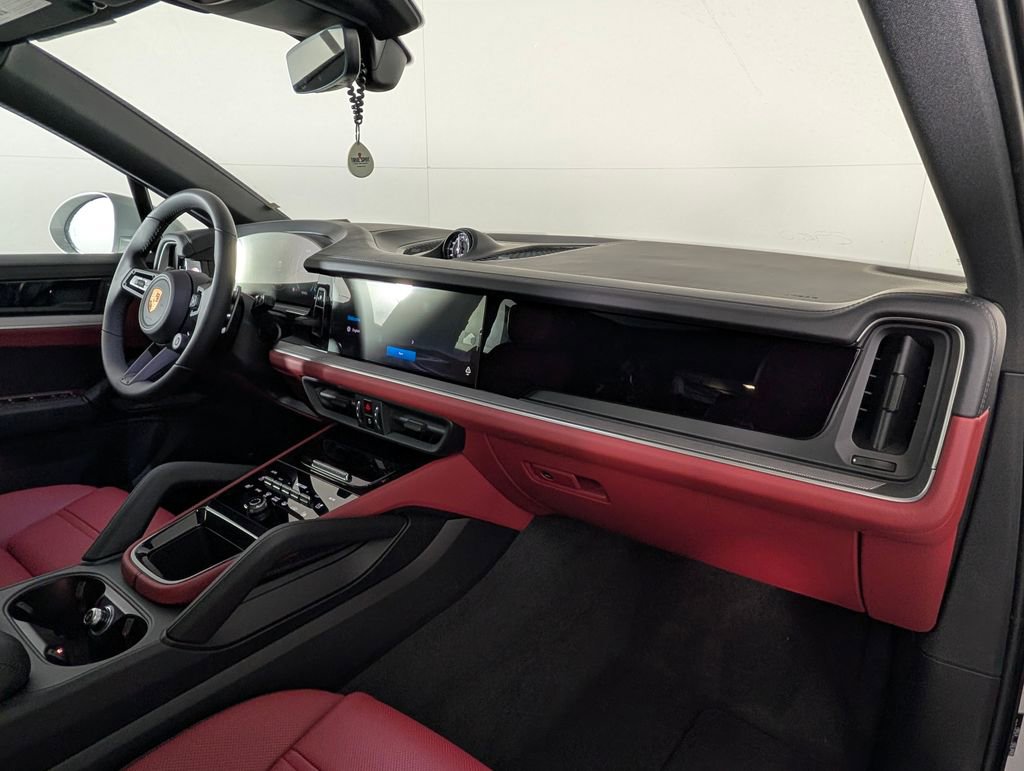 New 2026 Porsche Cayenne Coupe image 19