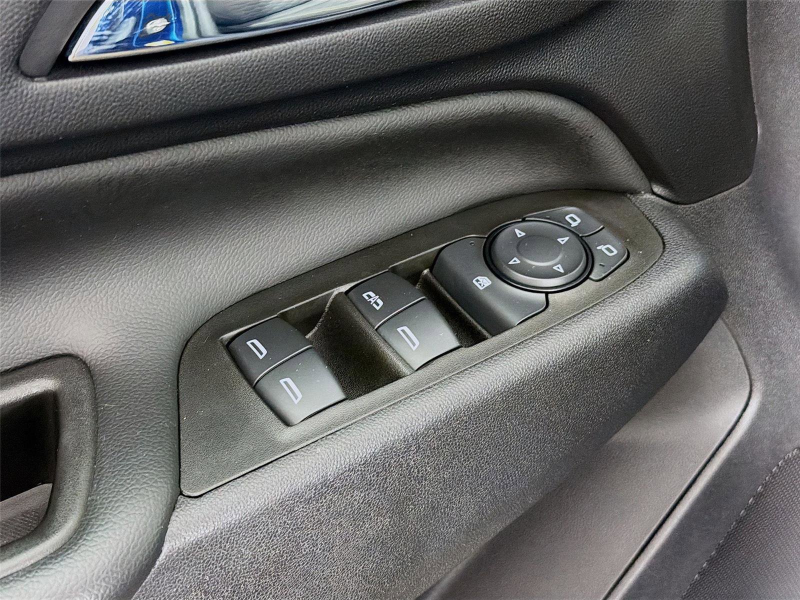 Used 2021 Chevrolet Equinox LT FWD image 18