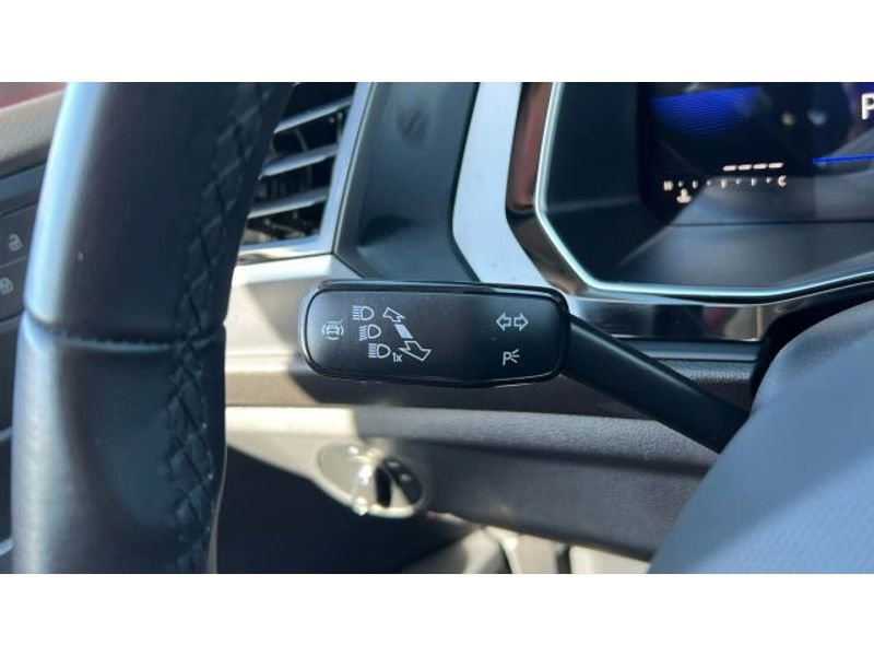 Used 2023 Volkswagen Jetta SE image 30