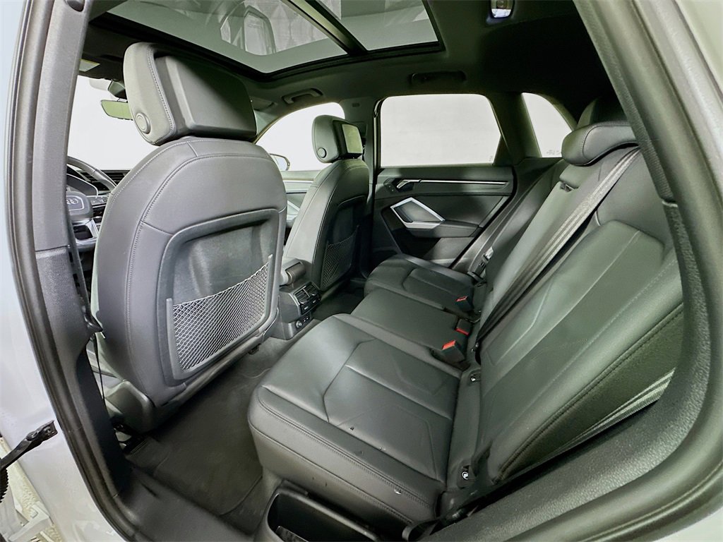 Used 2024 Audi Q3 2.0T Premium image 4