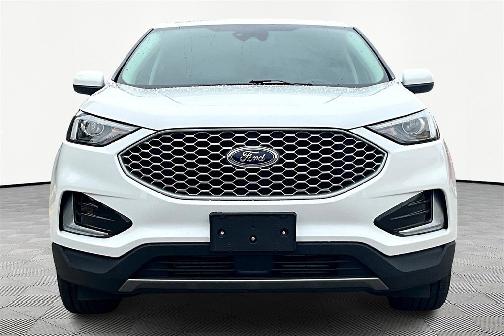 Used 2024 Ford Edge SEL image 3