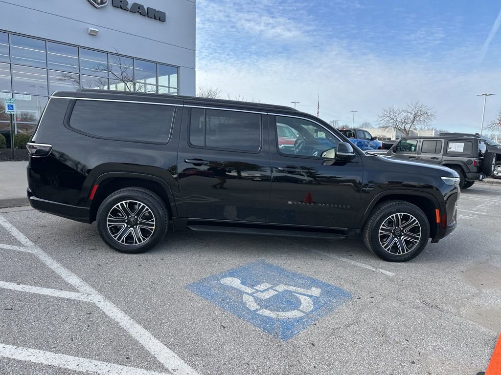 New 2026 Jeep Grand Wagoneer L 4WD w/ Premium Group I image 38