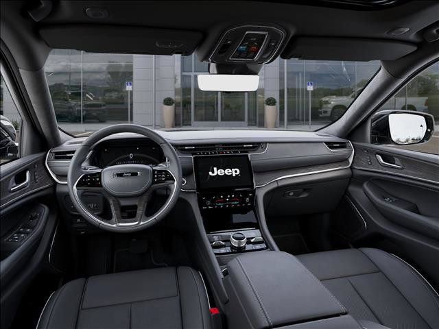New 2025 Jeep Grand Cherokee Overland w/ Luxury Tech Group IV AWD/4WD image 14