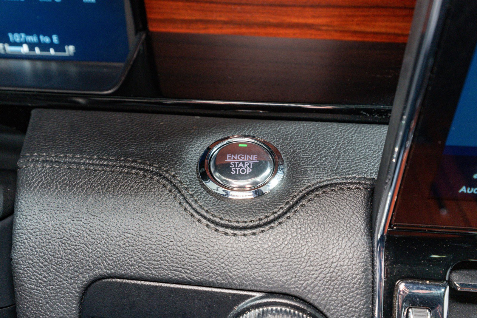 Used 2024 Lincoln Navigator Reserve w/ Equipment Group 201A image 31