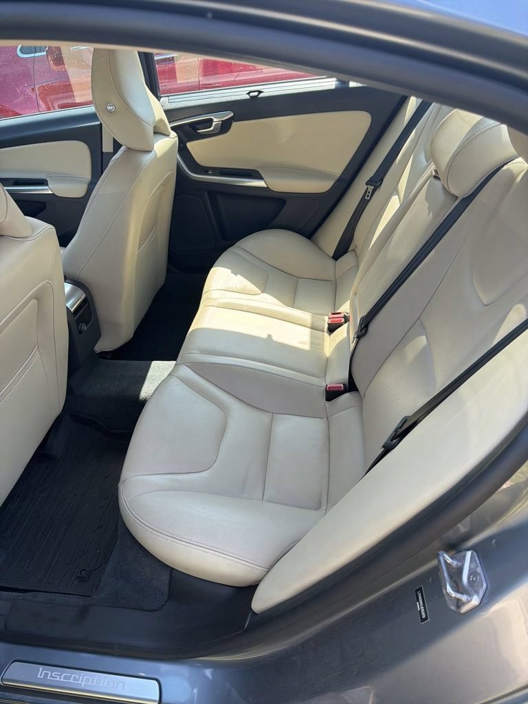 Used 2018 Volvo S60 T5 Inscription FWD image 4