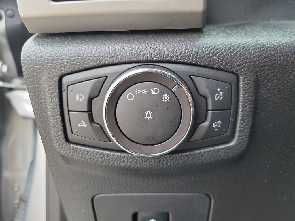 Used 2016 Ford F150 Lariat w/ Equipment Group 502A Luxury AWD/4WD image 22