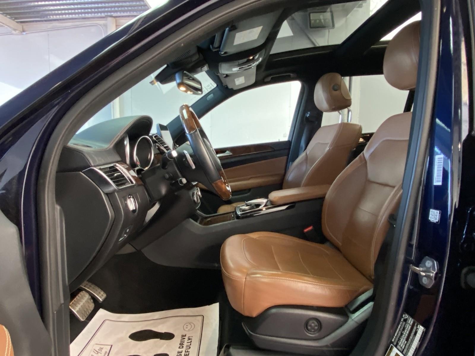 Used 2019 Mercedes-Benz GLS 450 4MATIC image 24