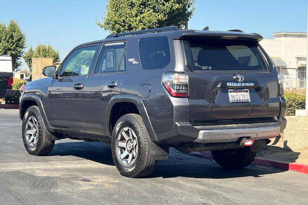 Used 2022 Toyota 4Runner TRD Off-Road AWD/4WD image 6