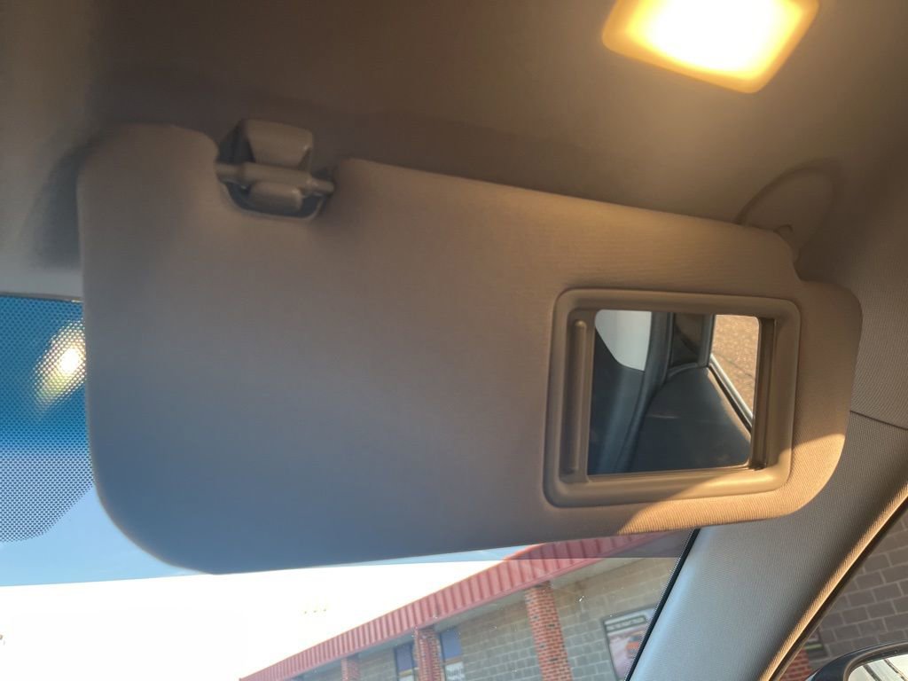 Used 2021 Toyota Venza LE w/ Carpet Mat Package (TMS) image 79