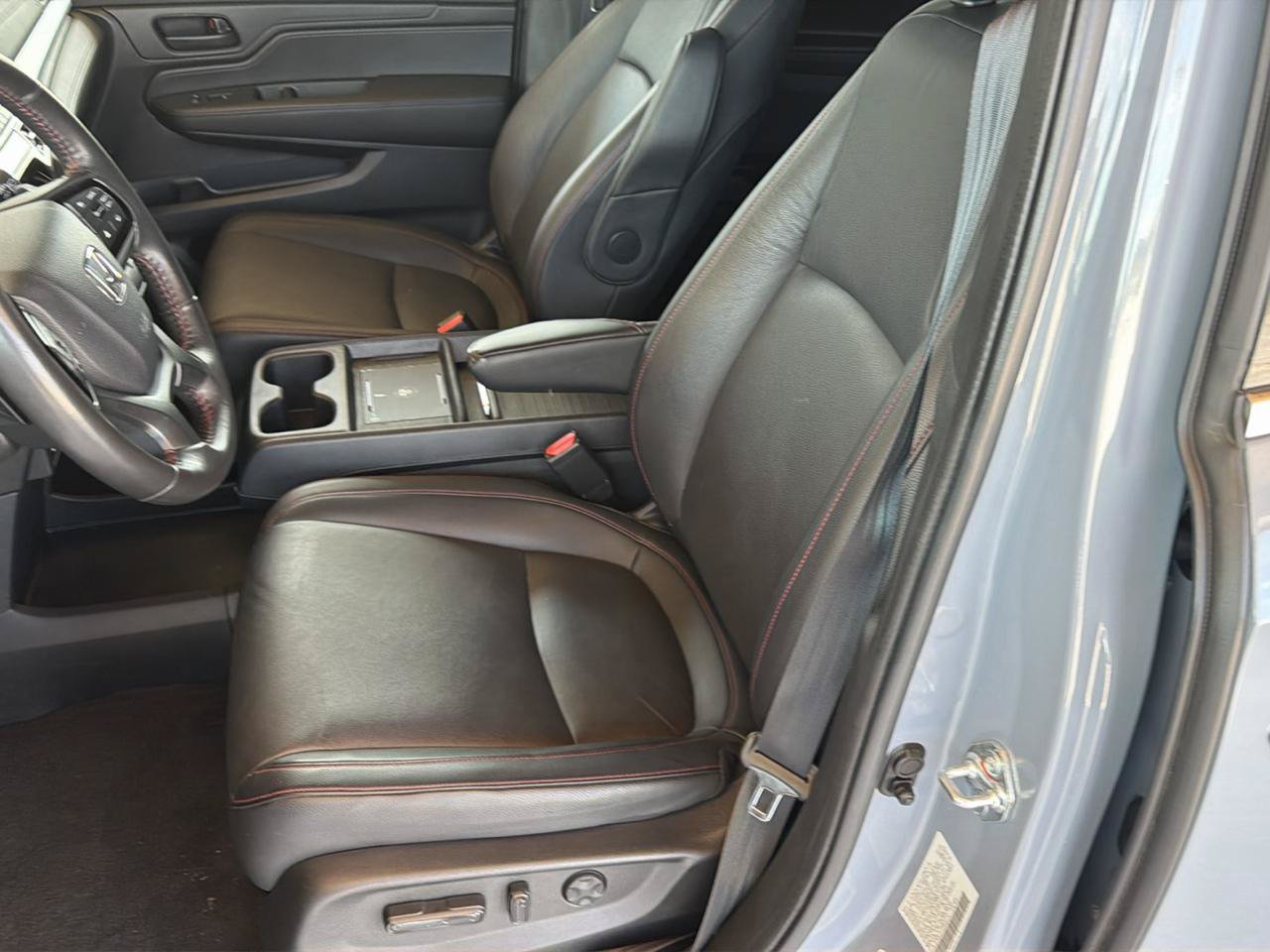 Used 2025 Honda Odyssey Sport-L image 10