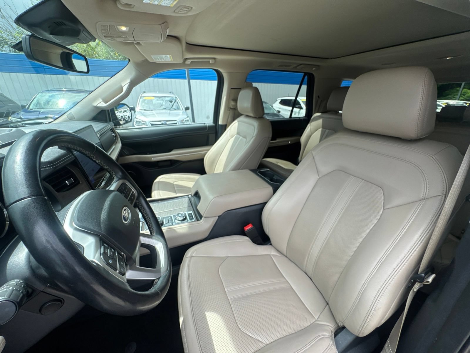 Used 2024 Ford Expedition Max Limited AWD/4WD image 18