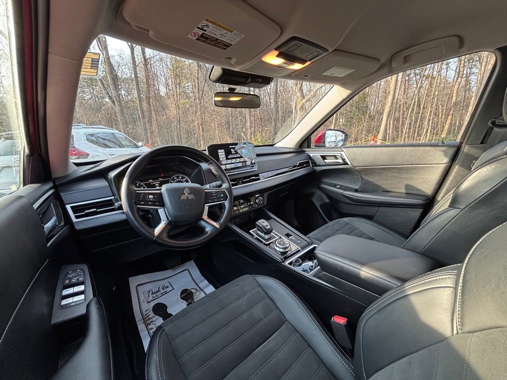 Used 2024 Mitsubishi Outlander SE image 14