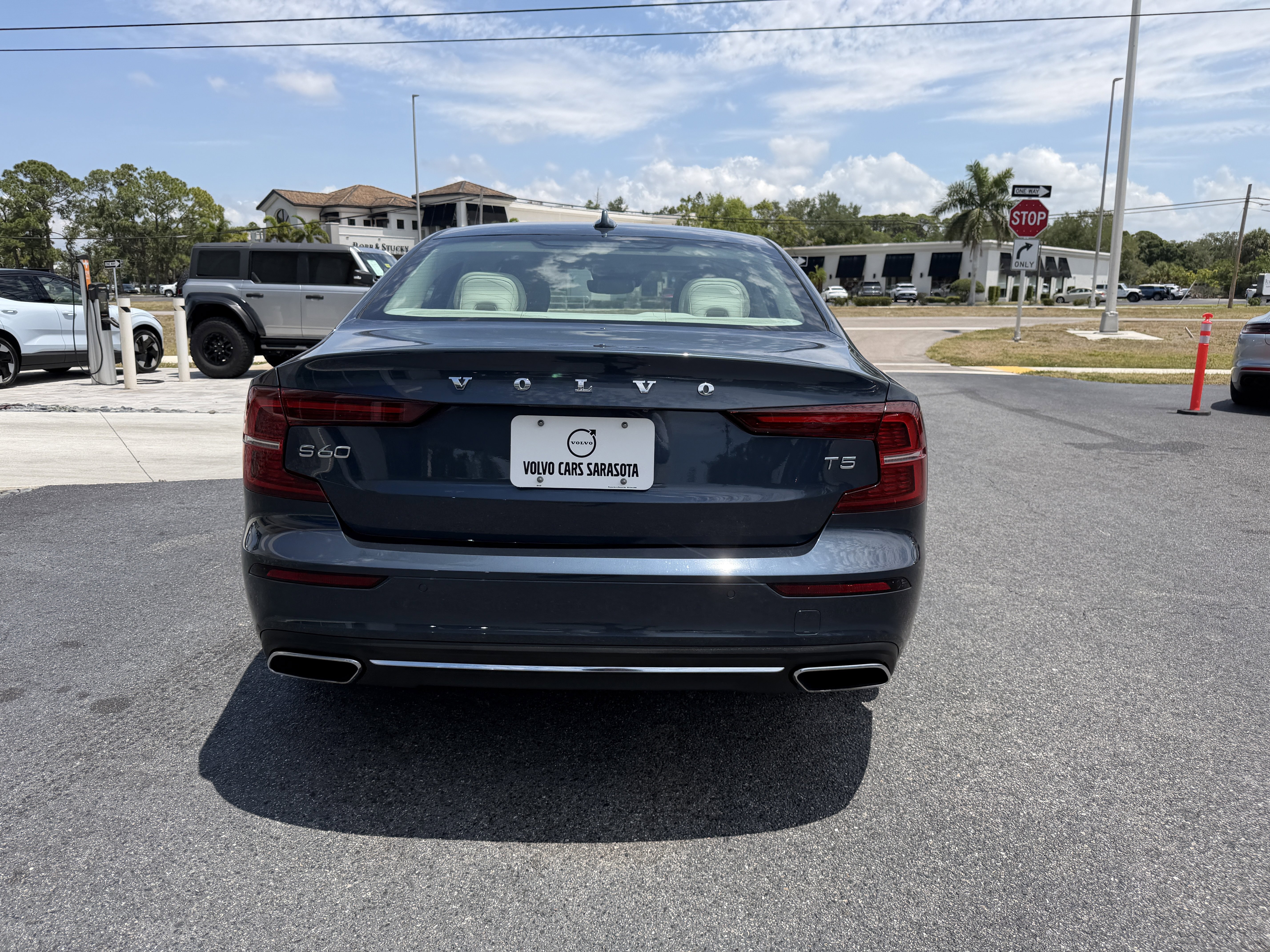 Used 2021 Volvo S60 T5 Inscription FWD image 4
