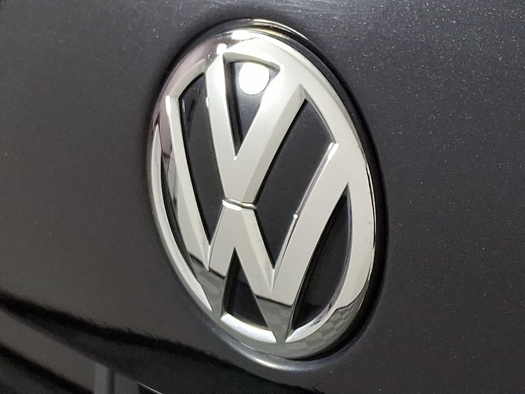 Used 2017 Volkswagen Jetta GLI FWD image 29