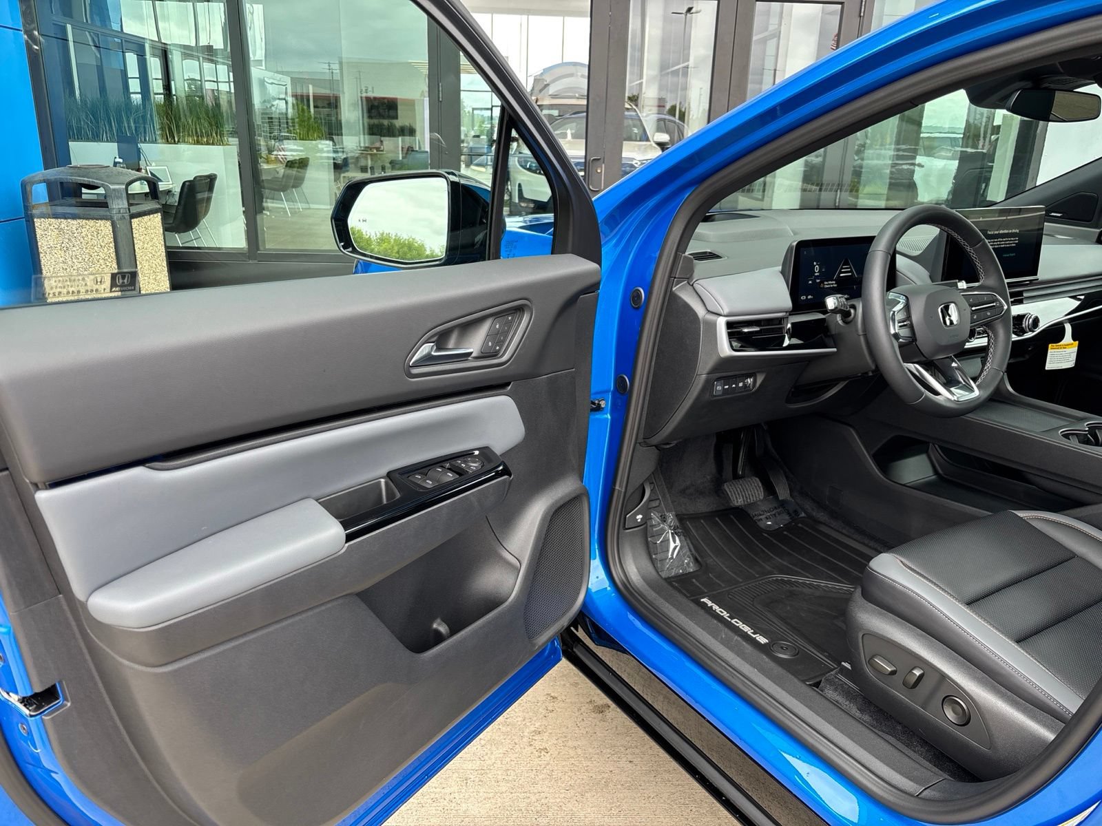 Used 2025 Honda Prologue Elite image 9