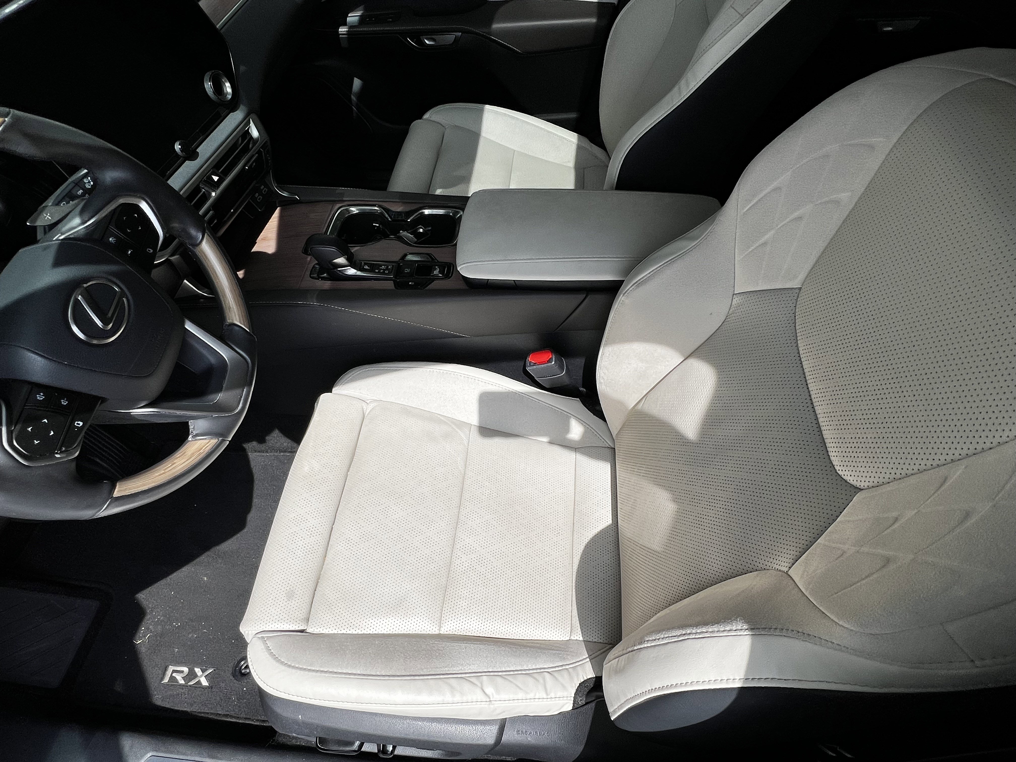 Used 2024 Lexus RX 350 FWD w/ Convenience Package image 15