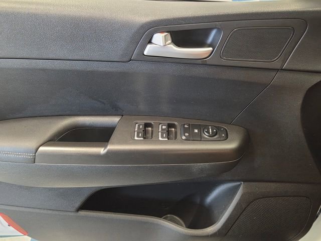 Used 2019 Kia Sportage LX w/ LX Popular Package image 25