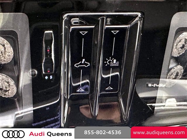 Used 2025 Audi Q4 e-tron Premium Plus w/ Premium Plus image 31