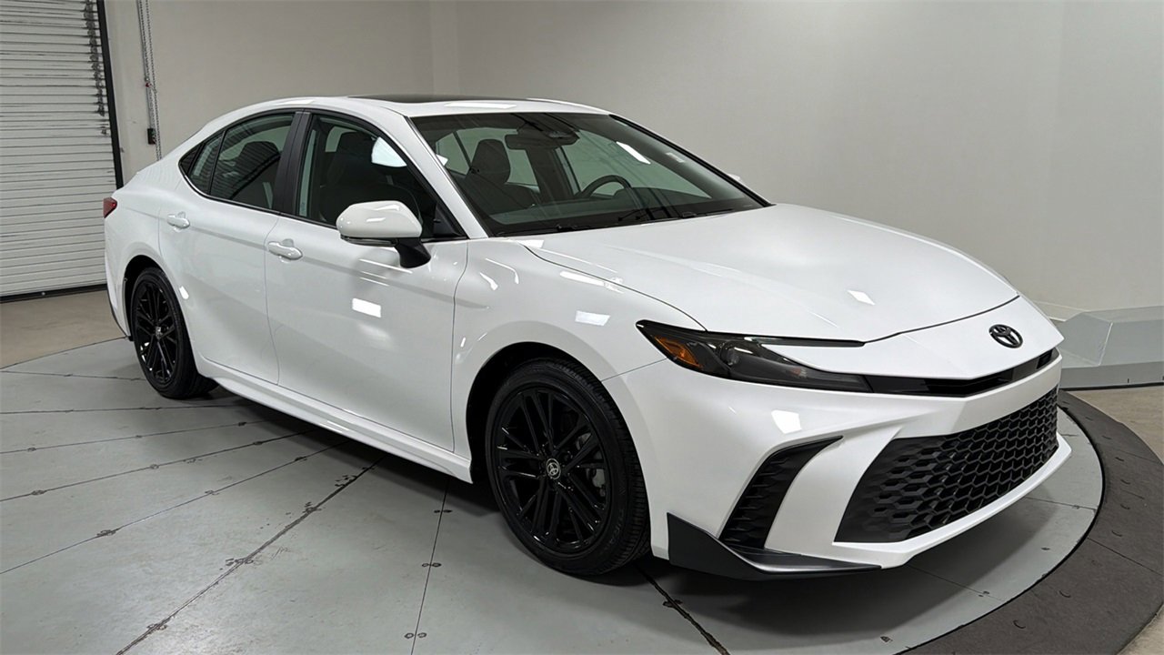 Used 2026 Toyota Camry SE w/ Multimedia Upgrade Package image 3