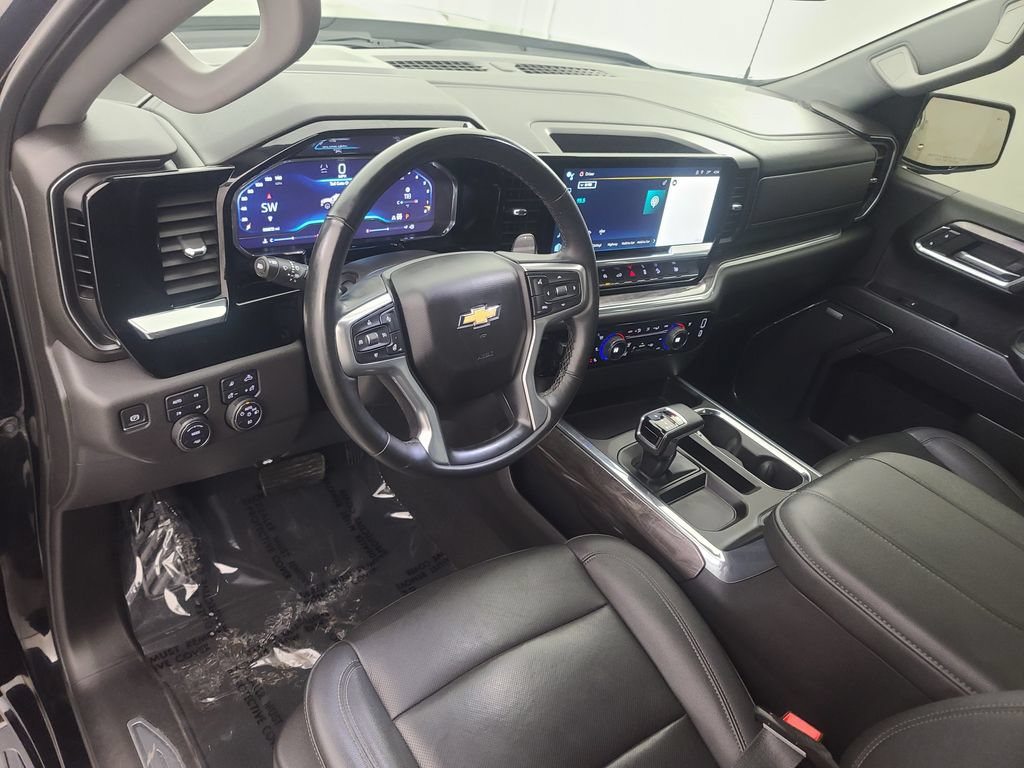Used 2024 Chevrolet Silverado 1500 LTZ AWD/4WD image 26