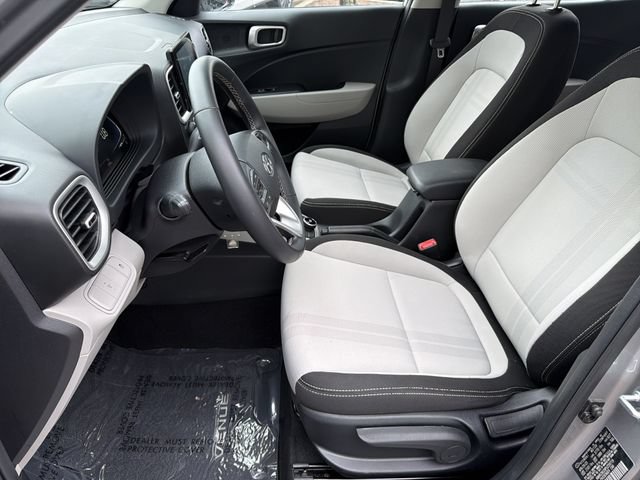 Certified 2023 Hyundai Venue SEL w/ Cargo Package FWD image 9
