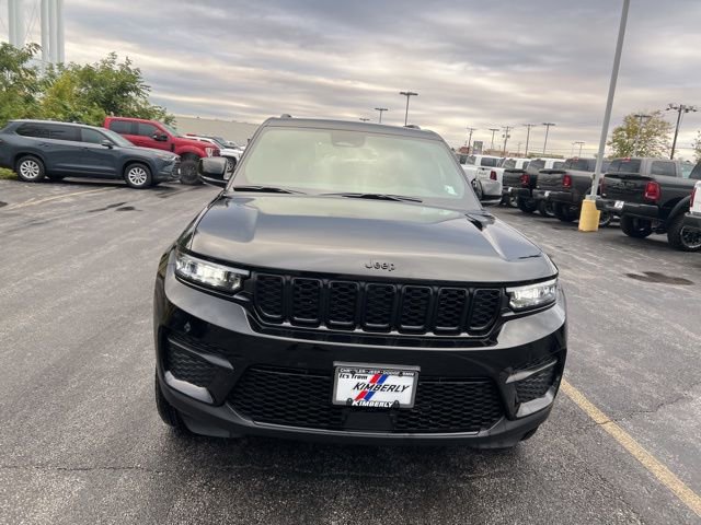 New 2025 Jeep Grand Cherokee Altitude w/ Trailer Tow Package image 12