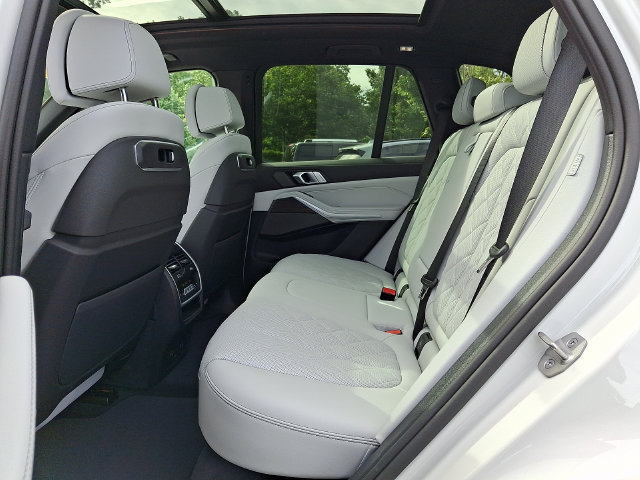 Used 2026 BMW X5 xDrive40i AWD/4WD image 10
