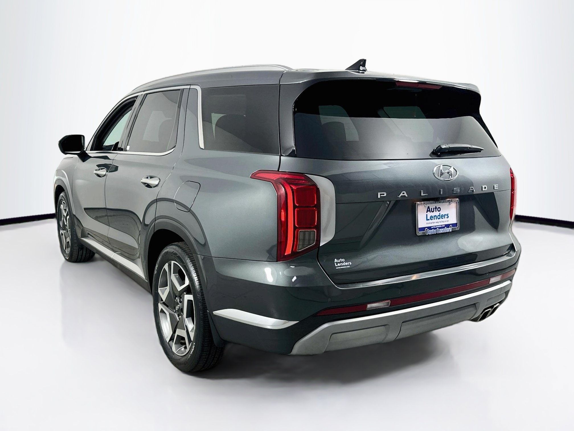 Used 2023 Hyundai Palisade Limited FWD image 7
