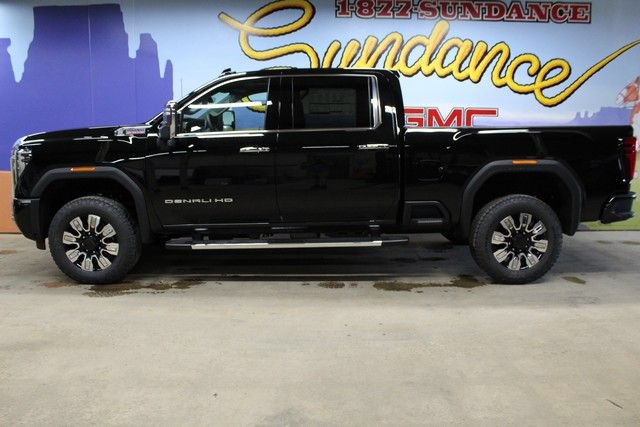 New 2026 GMC Sierra 2500 Denali w/ Denali Reserve Package AWD/4WD image 8