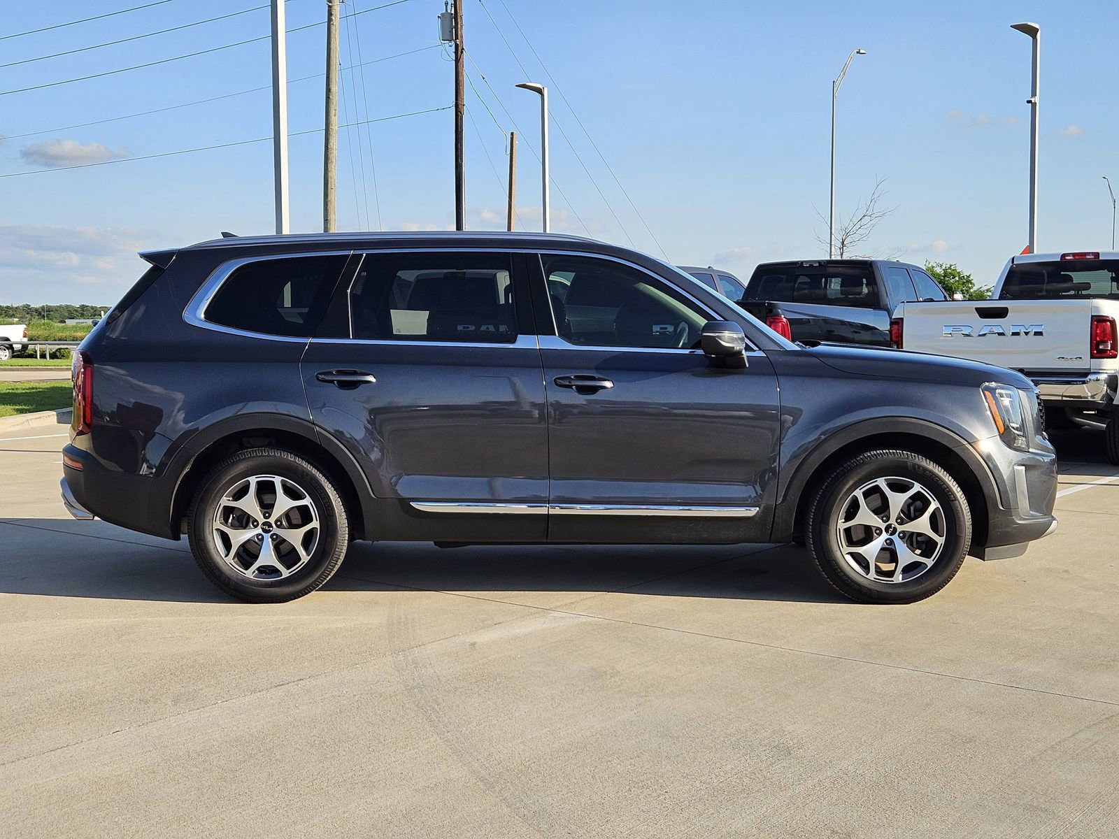 Used 2022 Kia Telluride EX AWD/4WD image 7