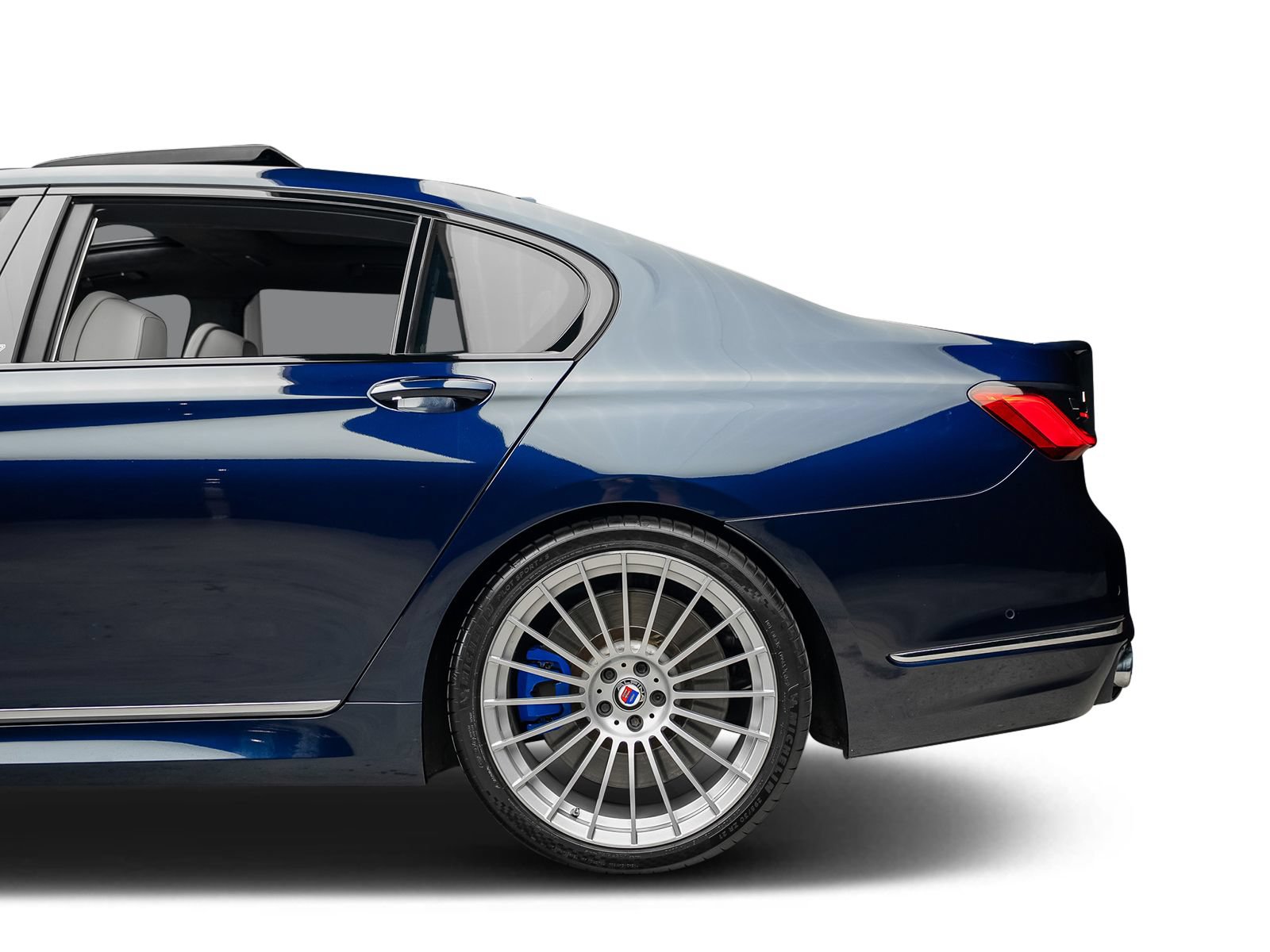 Used 2022 BMW ALPINA B7 xDrive AWD/4WD image 24