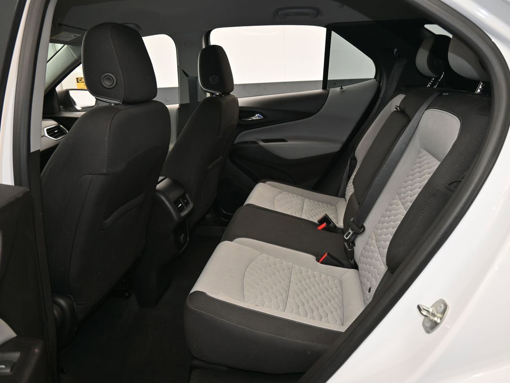 Used 2018 Chevrolet Equinox LS image 30