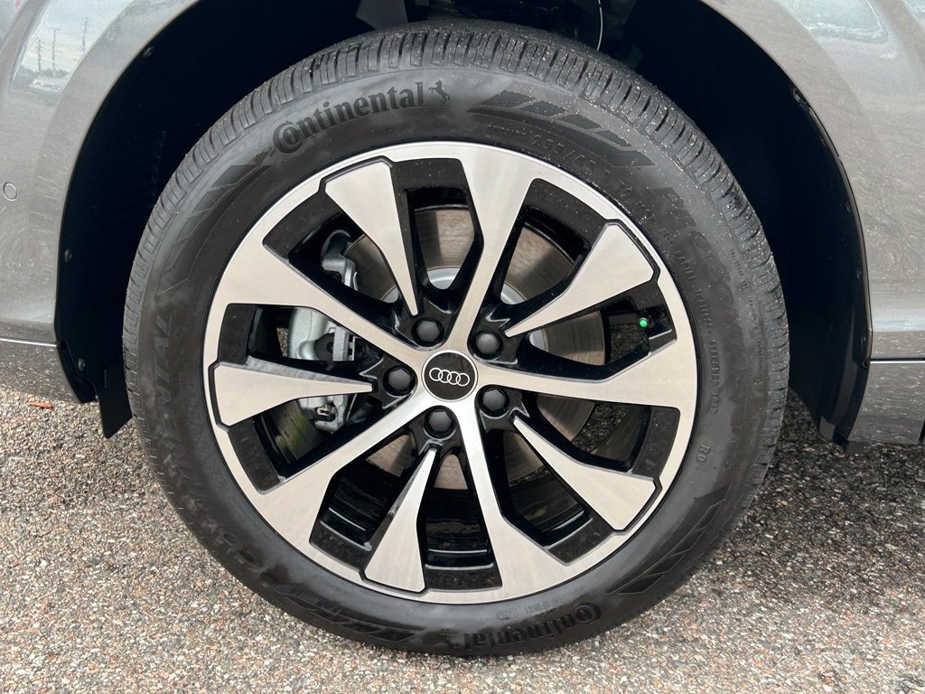 New 2026 Audi Q3 quattro 2.0T AWD/4WD image 40