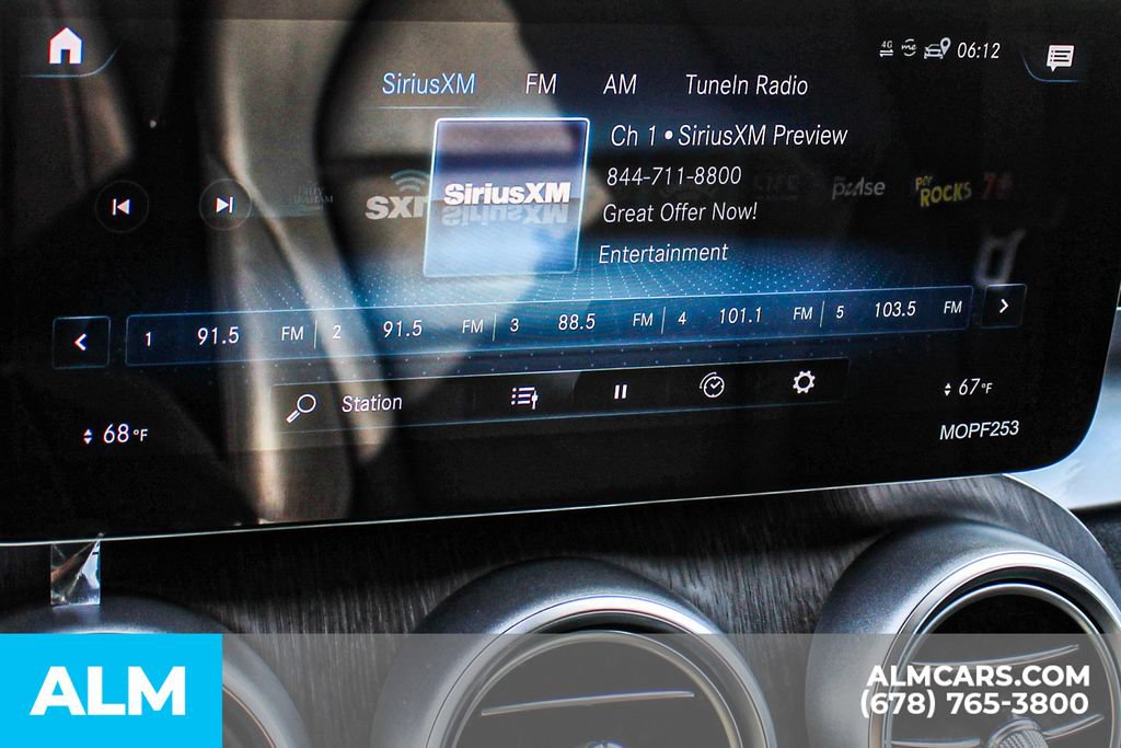 Used 2021 Mercedes-Benz GLC 300 4MATIC w/ Premium Package image 35