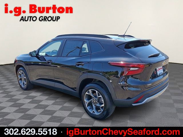New 2026 Chevrolet Trax LT w/ LT Convenience Package FWD image 3