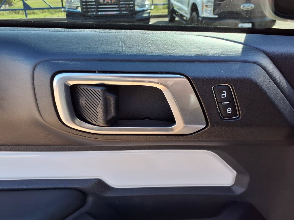 Used 2025 Ford Bronco Stroppe Edition AWD/4WD image 23