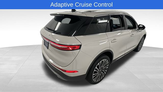 Used 2022 Lincoln Corsair Reserve image 3