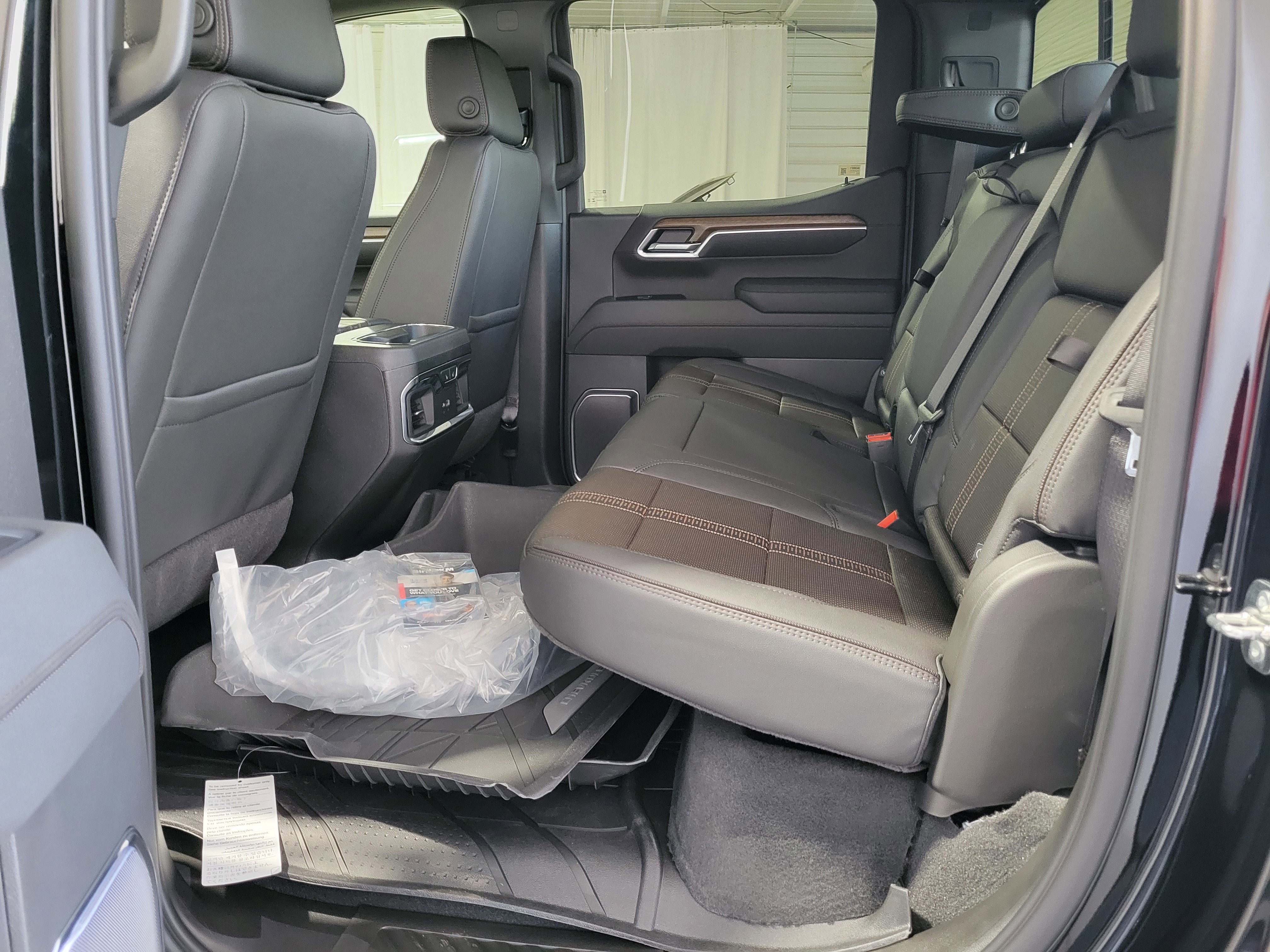 New 2026 Chevrolet Silverado 1500 High Country w/ Midnight Edition image 40