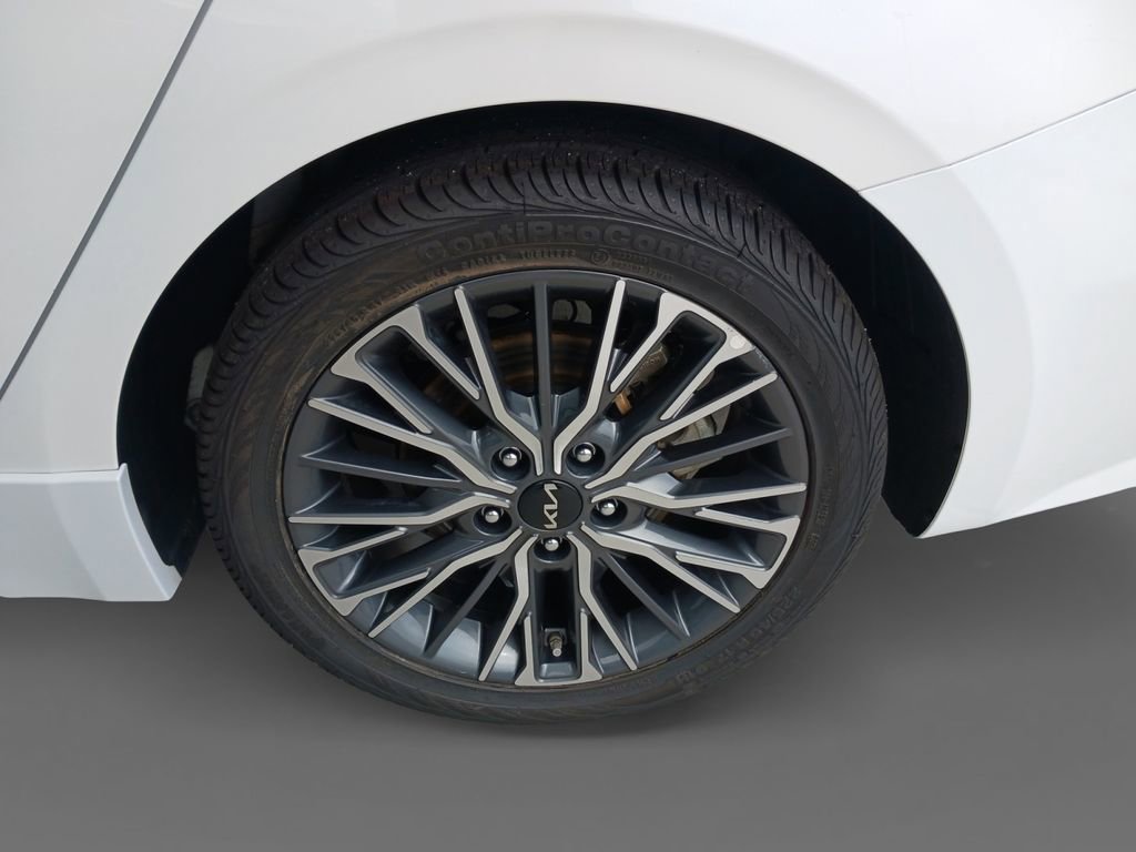 Used 2023 Kia Forte GT-Line w/ GT-Line Premium Package image 8