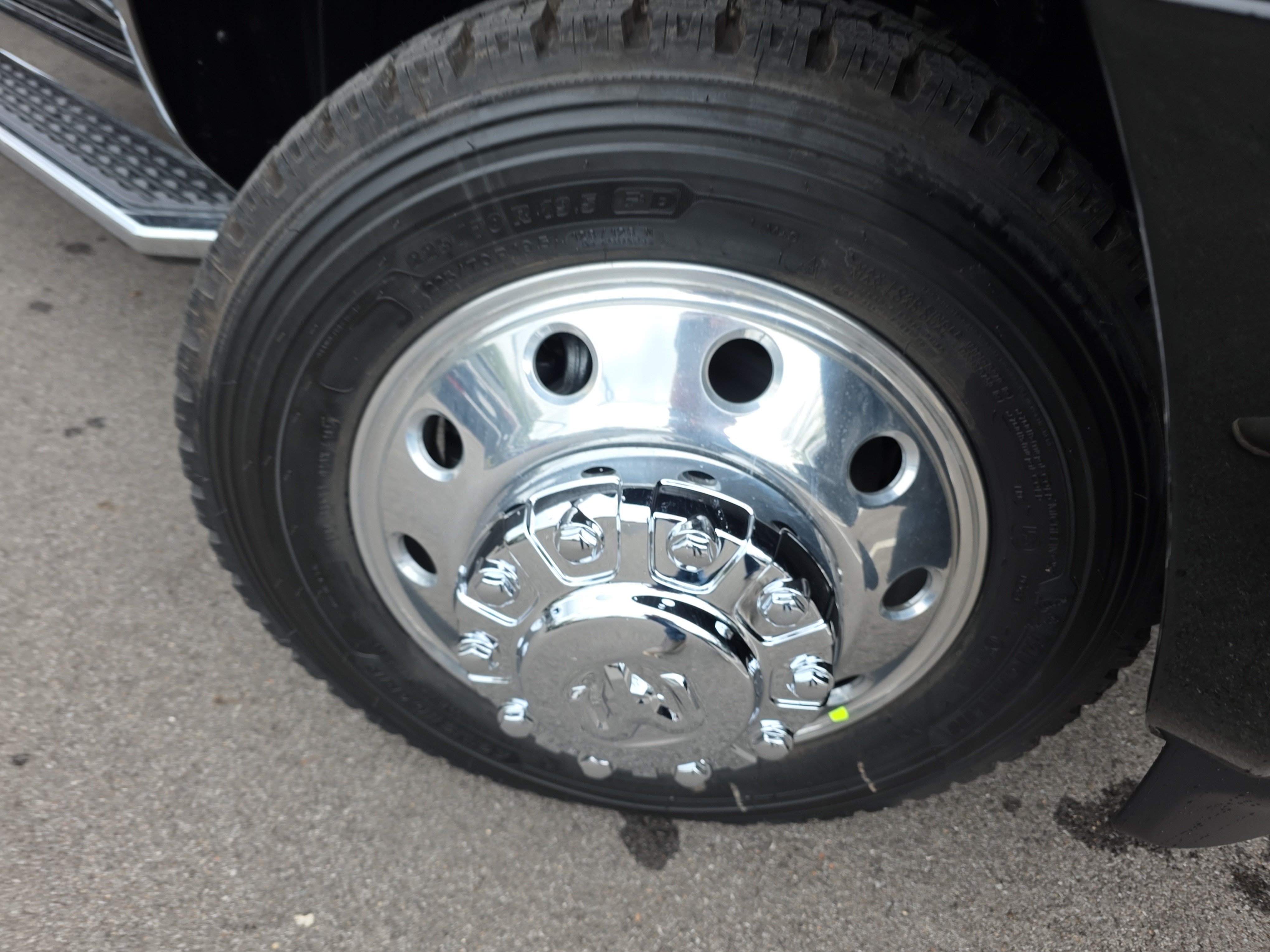 New 2027 RAM 5500 4x4 Crew Cab image 30