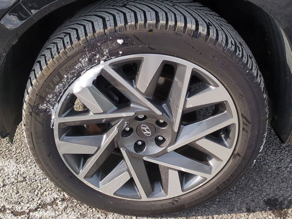 Certified 2022 Hyundai Santa Fe Calligraphy image 9