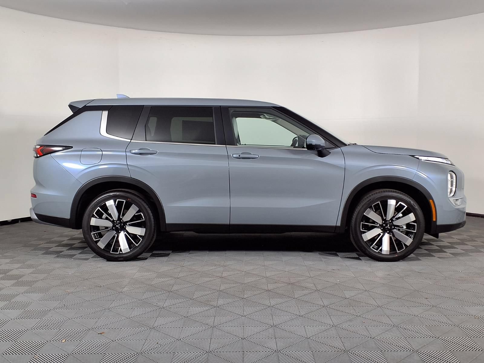 New 2026 Mitsubishi Outlander SE FWD image 27