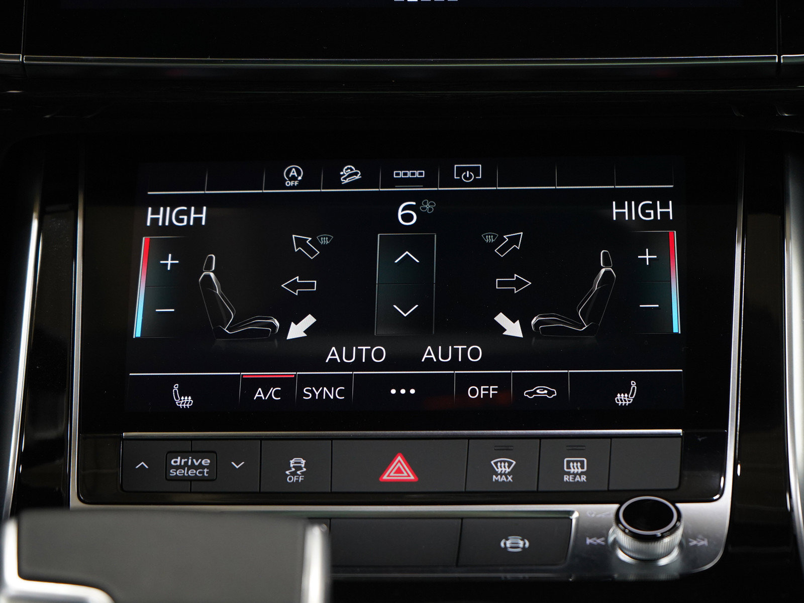 Used 2025 Audi Q8 Premium w/ Convenience Package AWD/4WD image 21