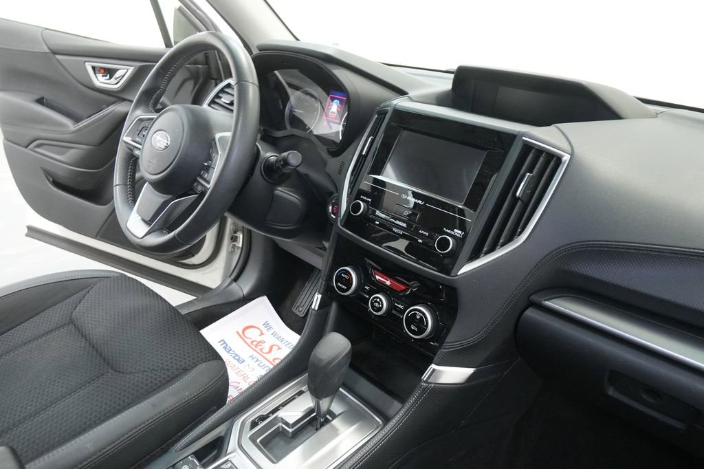 Used 2024 Subaru Forester Premium image 29