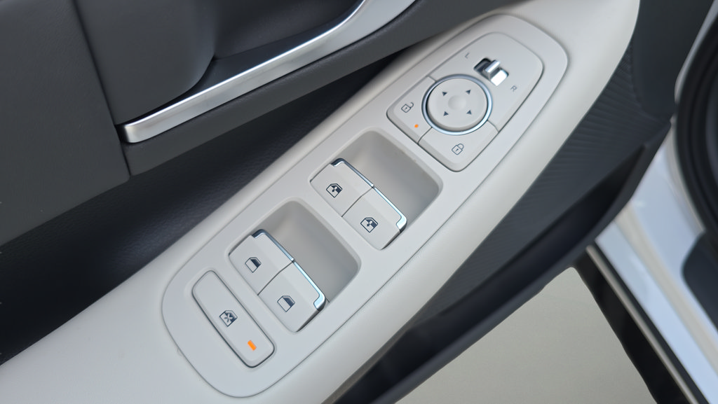 New 2026 Hyundai Sonata SEL FWD image 21